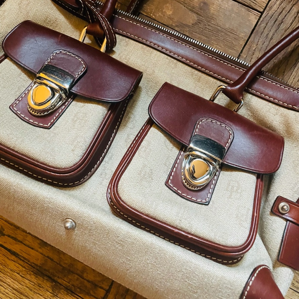 VINTAGE DOONEY AND BOURKE BAG